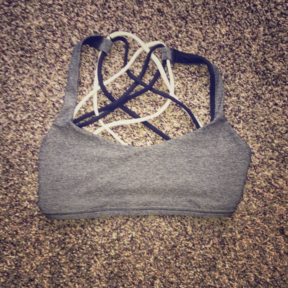 LULULEMON FREE TO BE SPORTS BRA